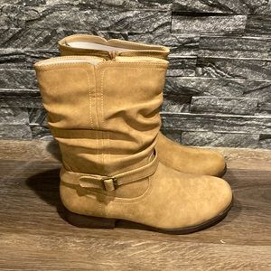 Women’s JustFab size 8 ankle boots